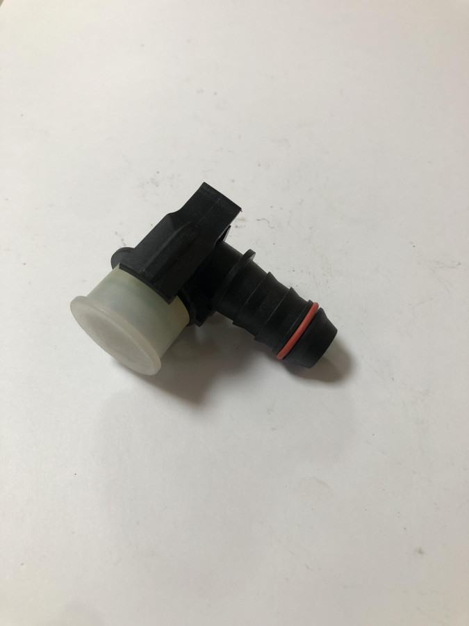 Быстросъём топливный угловой М15